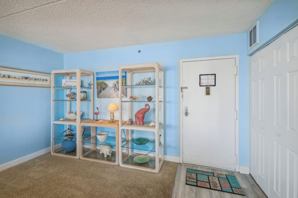 Floor Plan,Entry,