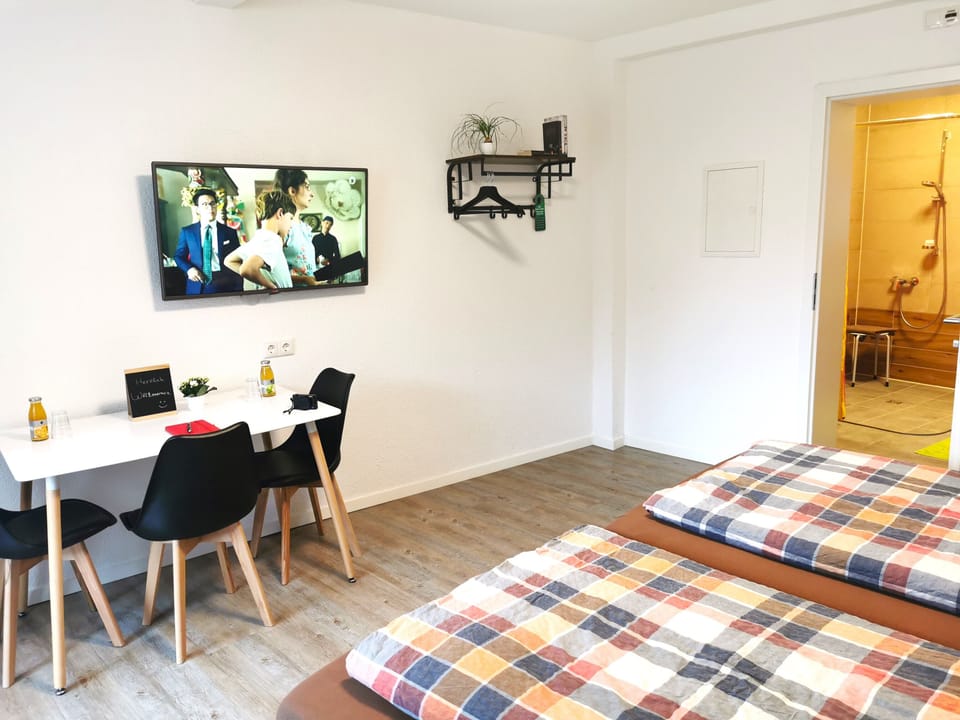 Comfort Triple Room | Free WiFi, bed sheets