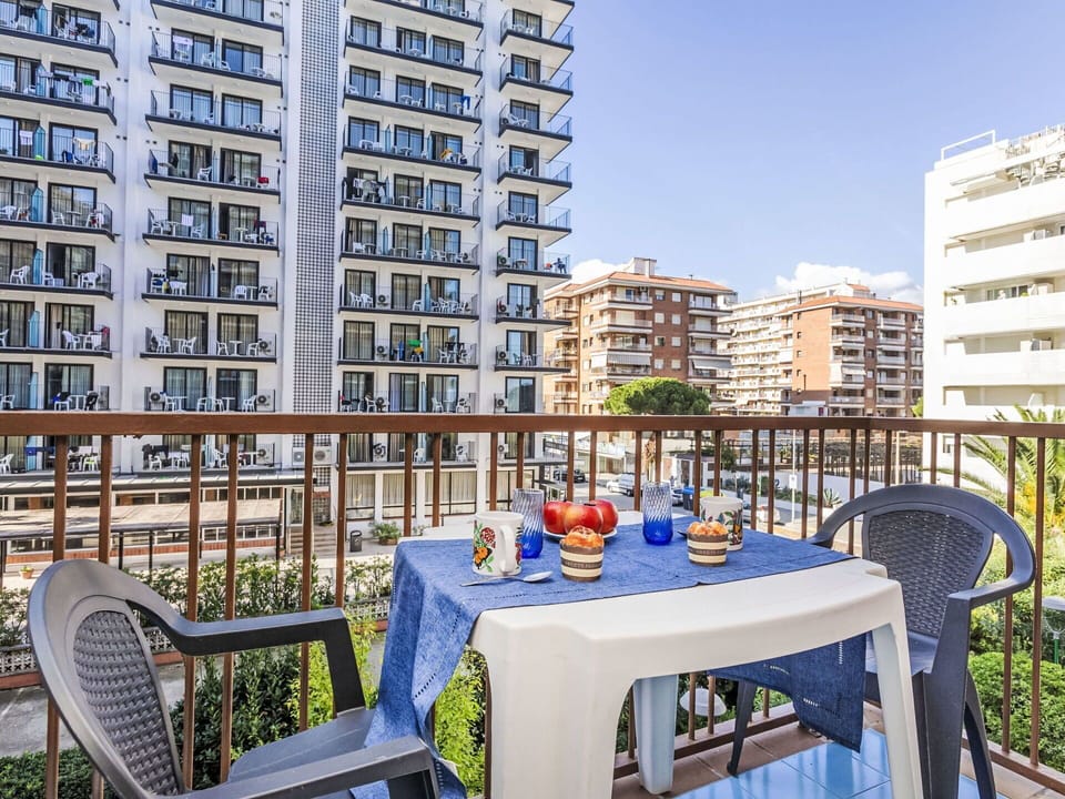 Property, Daytime, Sky, Furniture, Building, Table, Chair, Plant, Outdoor Furniture, Condominium