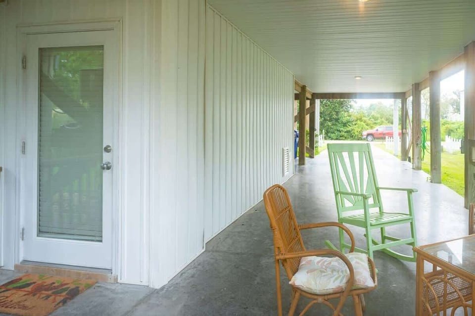 Entry Door  With Additional Seating Area