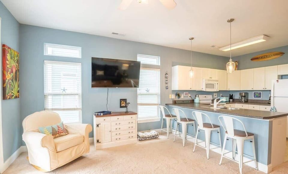 Countertop Seating For Four