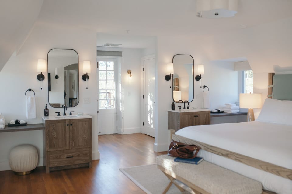 Signature Suite, 2 Bedrooms | Frette Italian sheets, premium bedding, down comforters, pillowtop beds