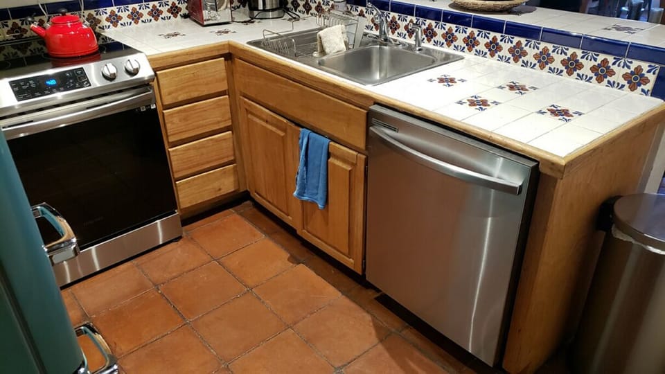Kitchen - Dishwasher