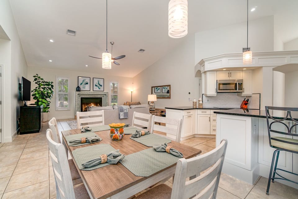 Casual Dining in Kitchen