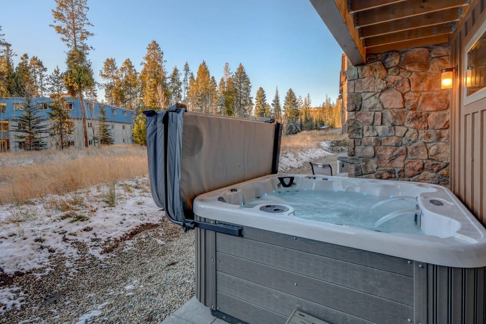 Private Hot Tub with Views