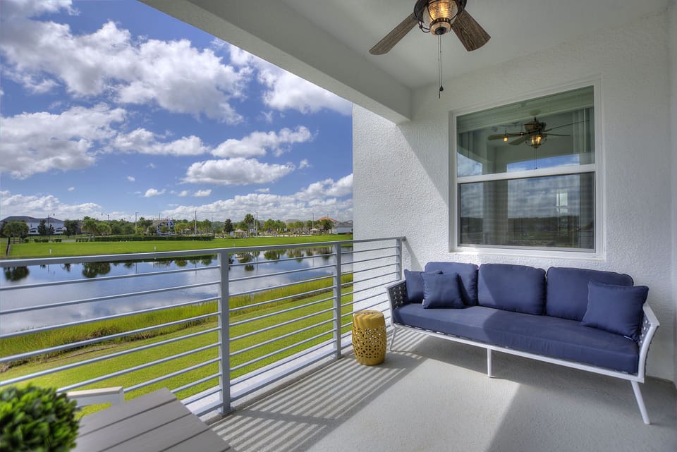 The balcony with the beautiful view of the lake
