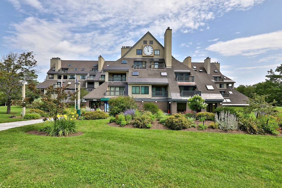 Mountain Green Building 3