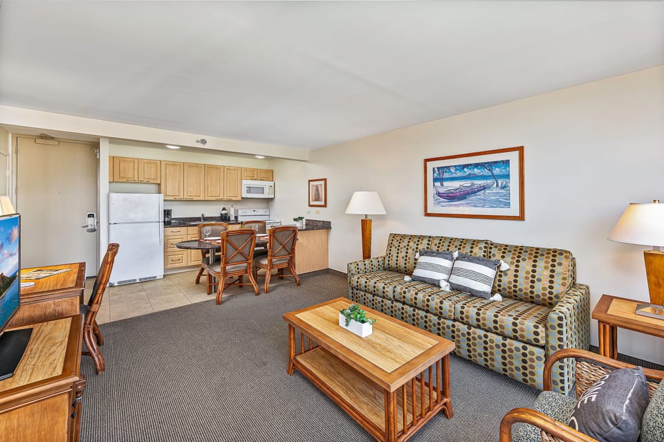 Open Concept Condo - Open Concept Condo