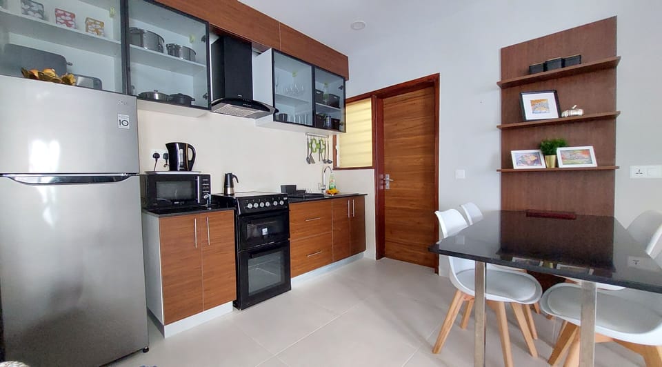Fully Serviced Kitchen with Electric Cooker