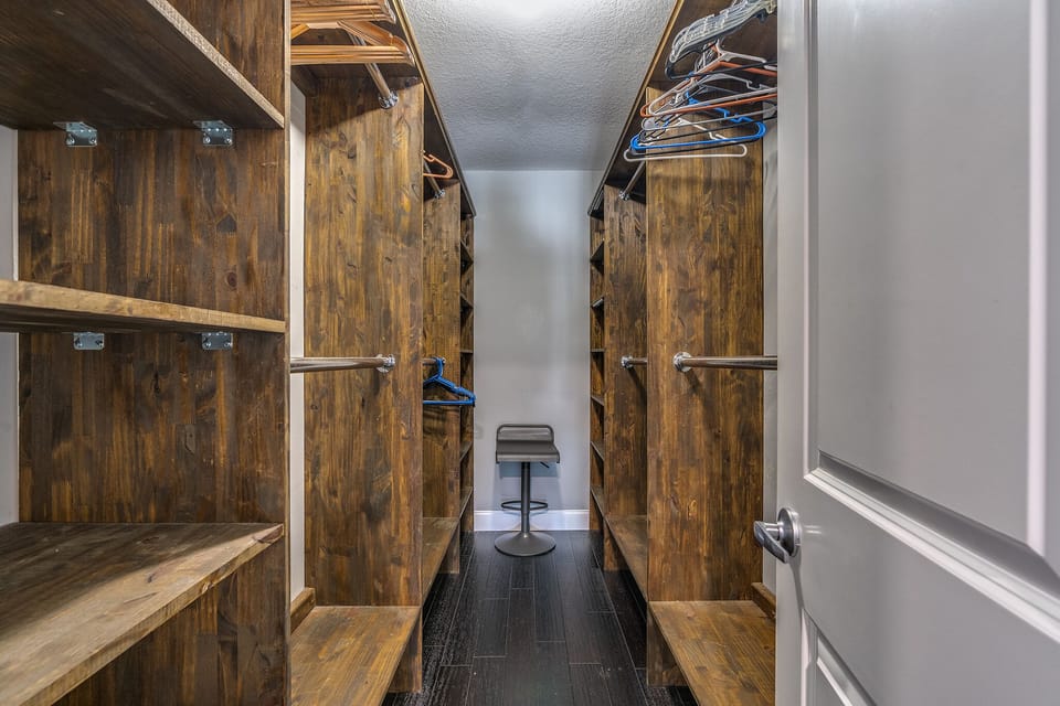 Walk in closet master bedroom