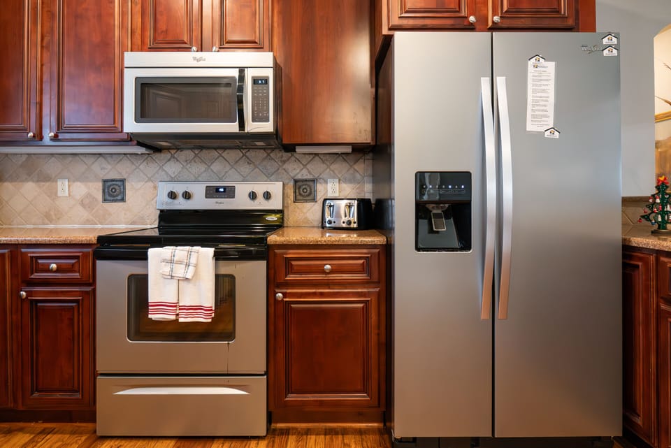 Full Size Refrigerator, Stove and Microwave