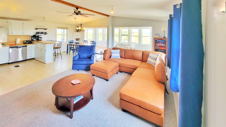 Great room adjoins kitchen & dining areas