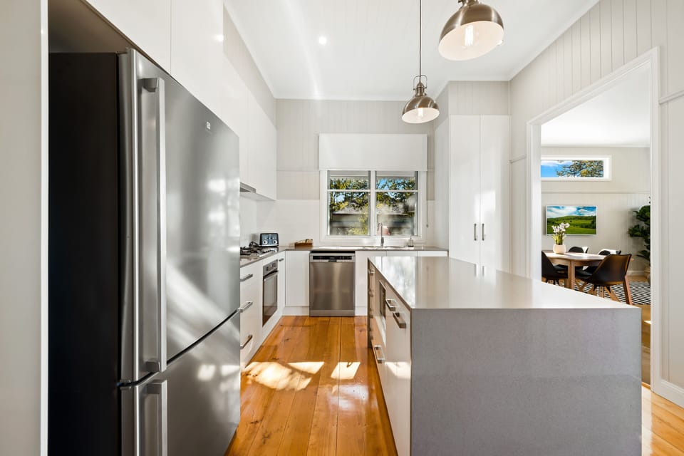 Design House | Private kitchen | Espresso maker, coffee/tea maker, full-size fridge, oven