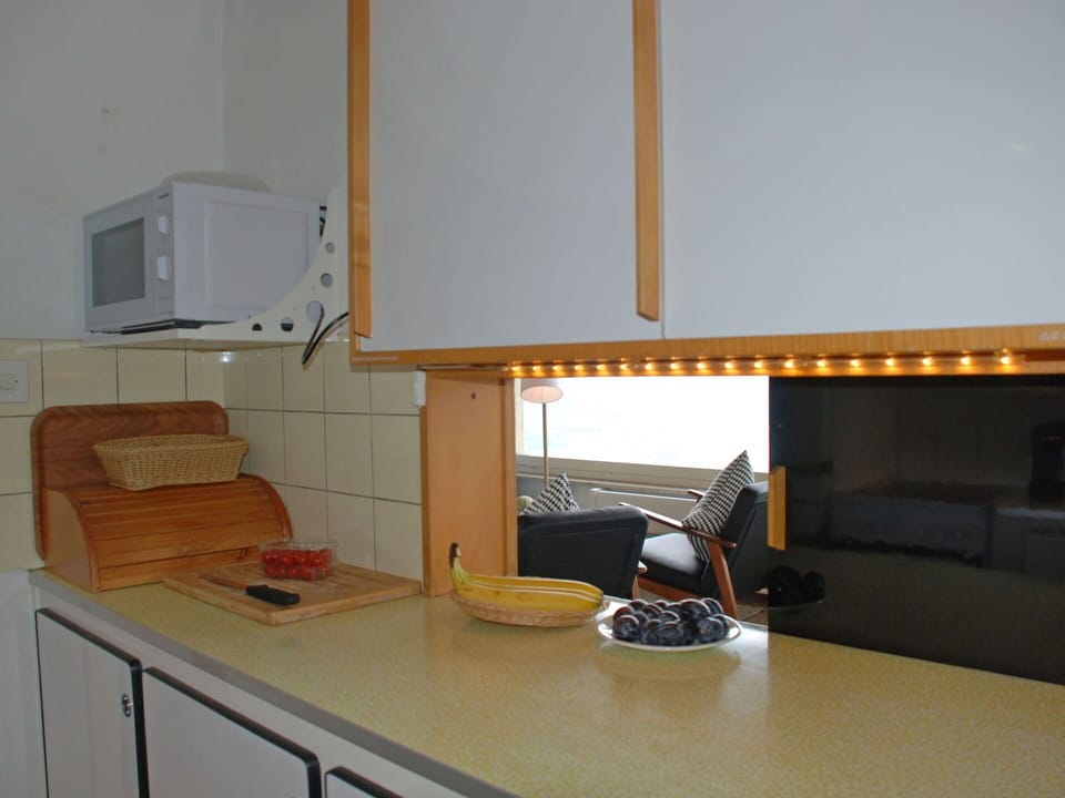 Room, Property, Furniture, Interior Design, Building, House, Countertop, Architecture, Light Fixture, Desk