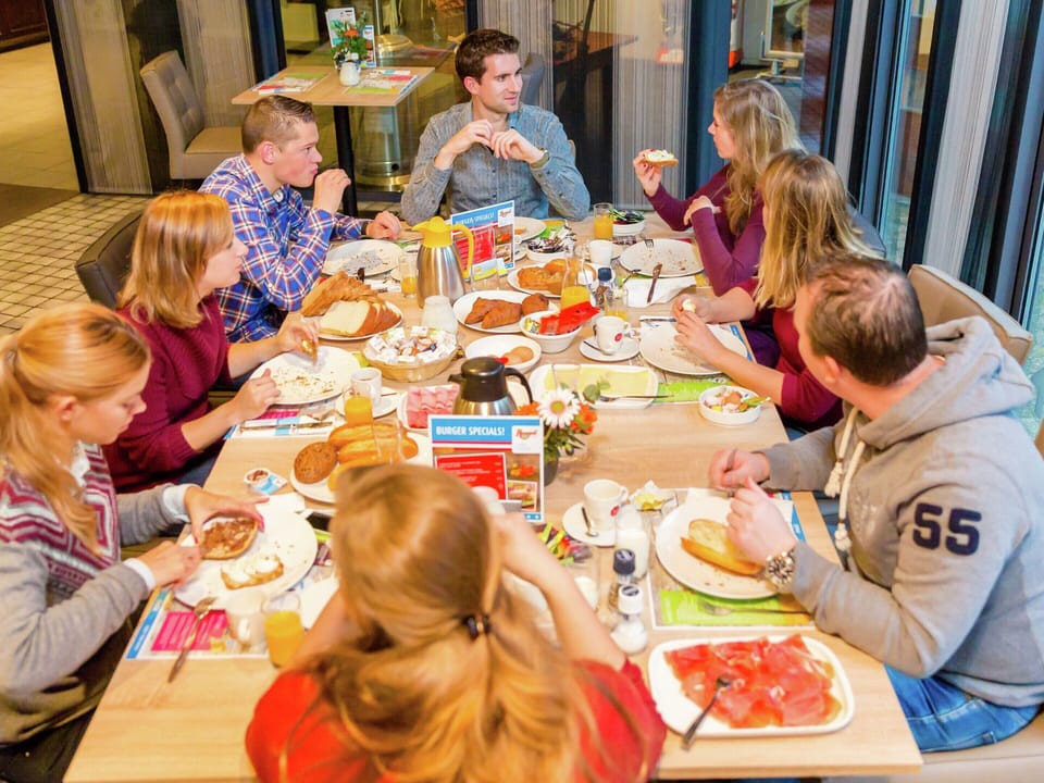 Bungalow | Dining
