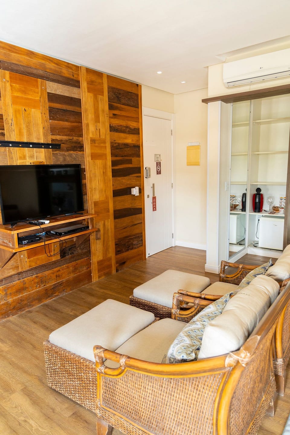 Basic Suite | Living area | 42-inch Smart TV with cable channels, DVD player