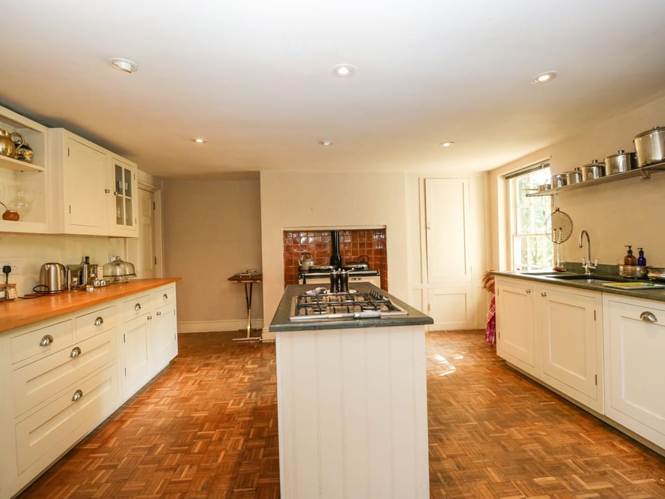 Cottage | Interior