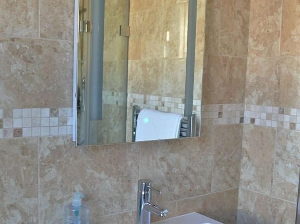 Suite, Shared Bathroom, Garden View (Room Only ) | Bathroom