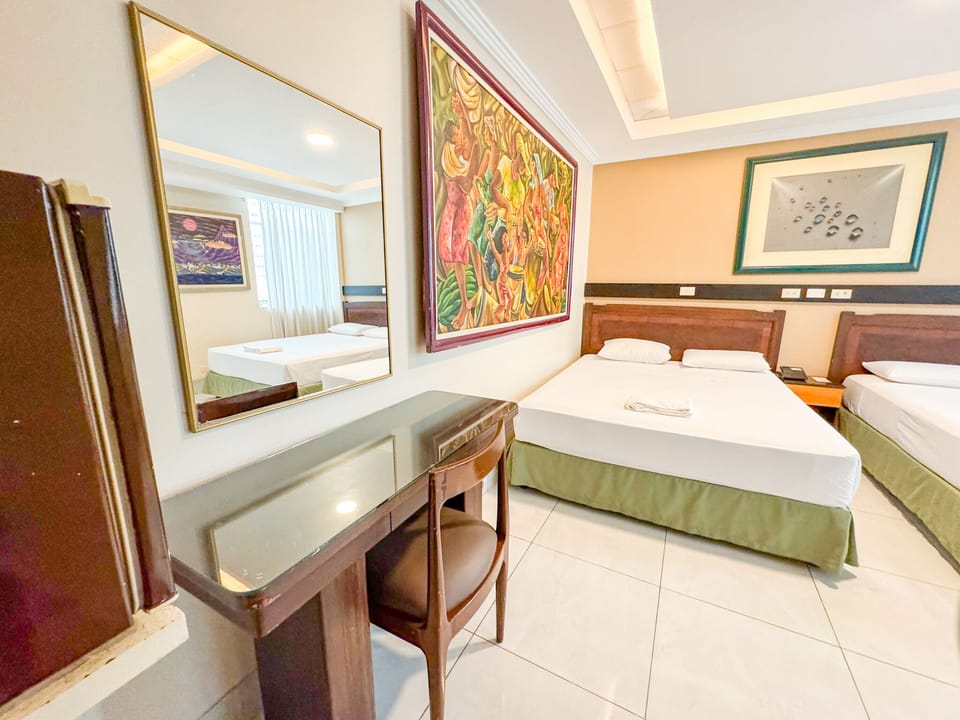 Comfort Double Room | In-room safe, desk, WiFi (free), bed sheets