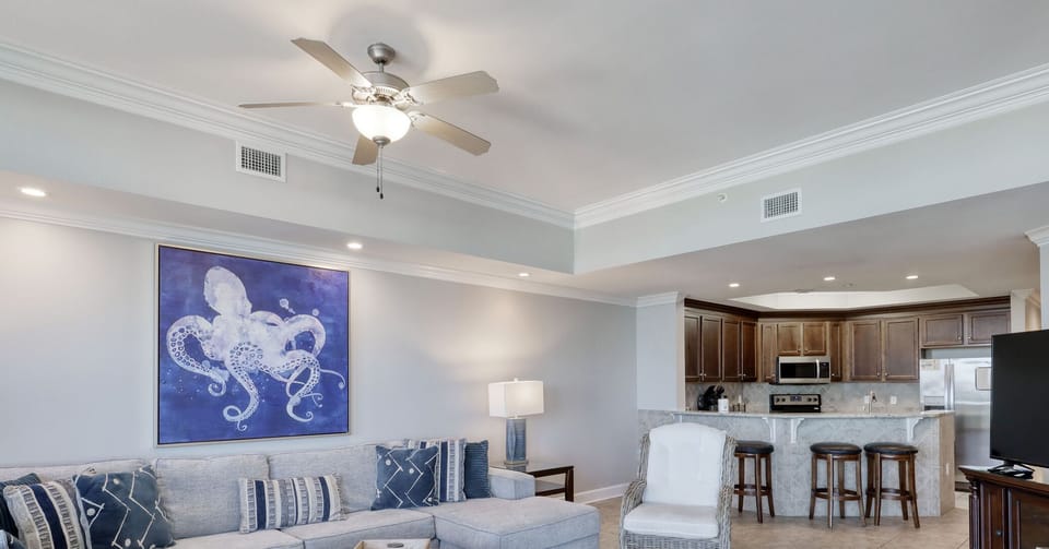 Sleeper Sofa (sleeps 2) Phoenix West II 2315, 3 Bedroom 4 Bathroom. 23rd Floor. North Views Sleeps 10. Managed by Island Rentals