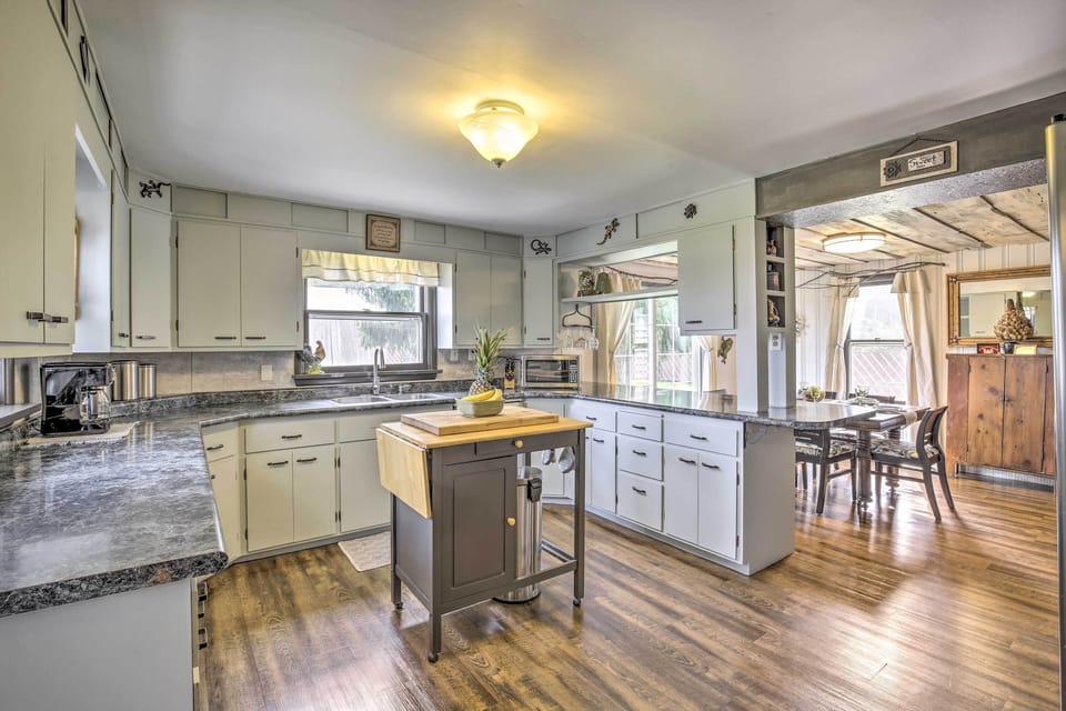 Kitchen | Full Equipped | Cooking Basics