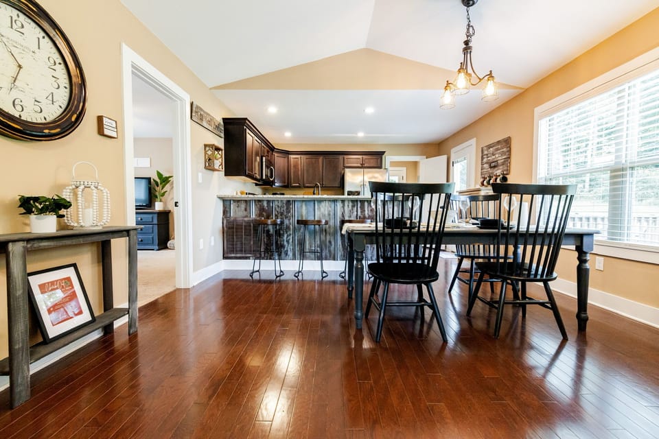 Dining space and breakfast bar.