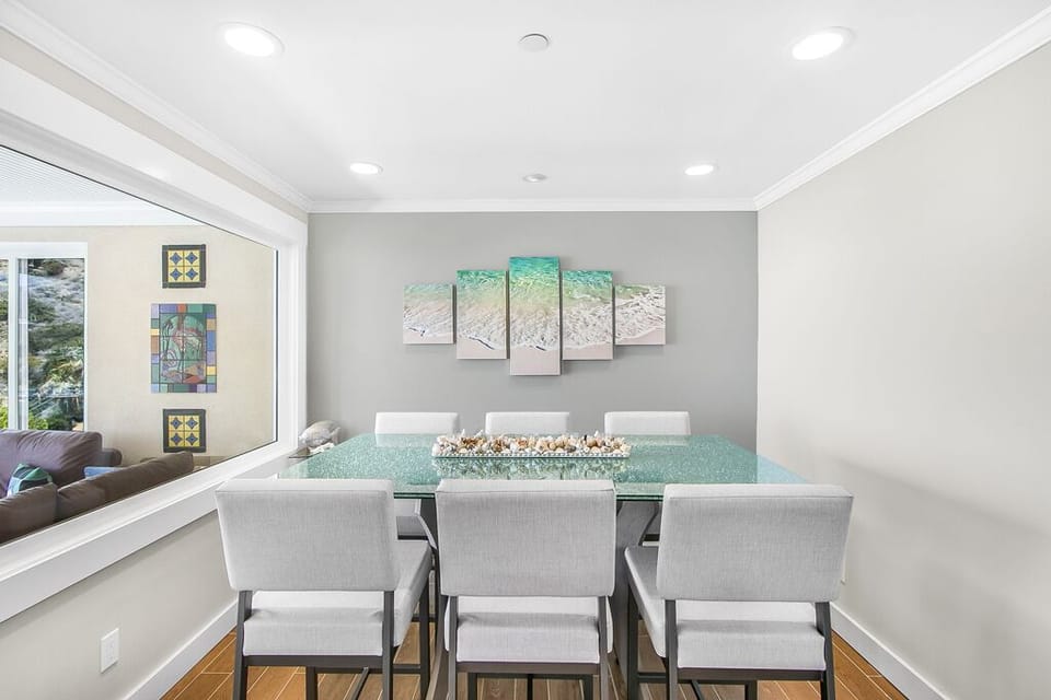 150MT - Dining Room