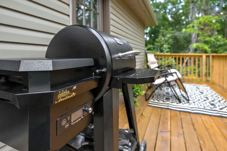 Pellet Grill upper deck