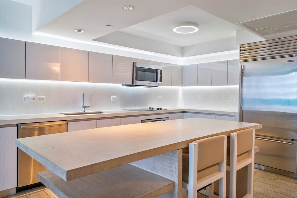 Kitchen and Dinning Area