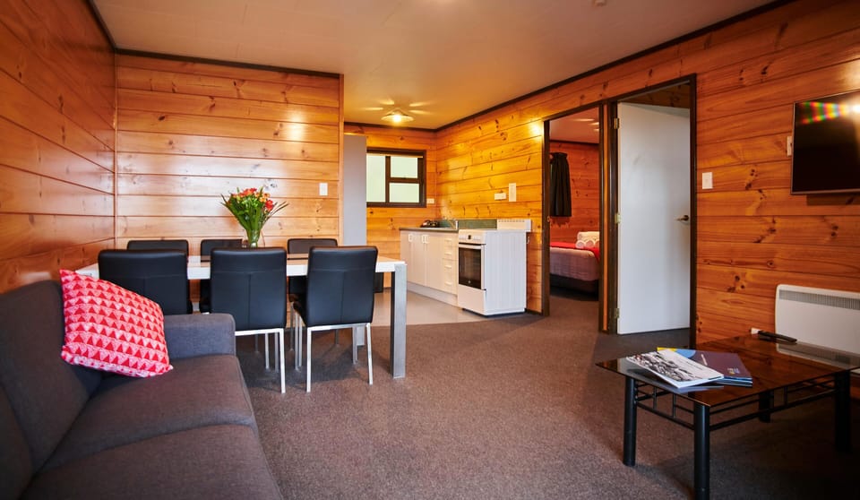 Two Bedroom Motel  | WiFi (free), bed sheets