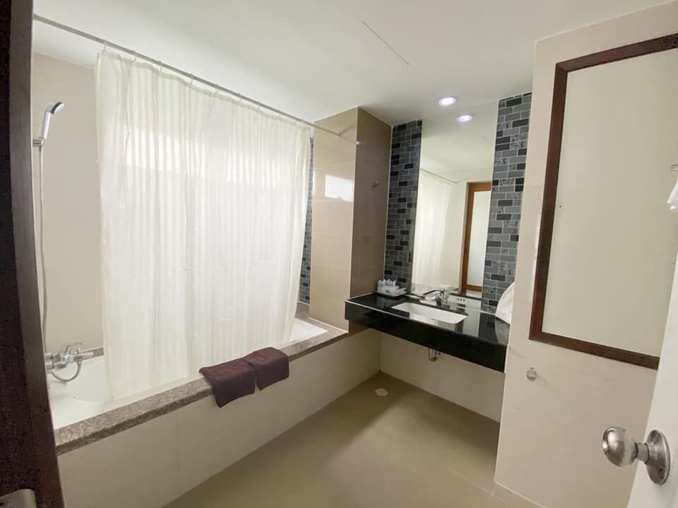 Luxury Room | In-room dining