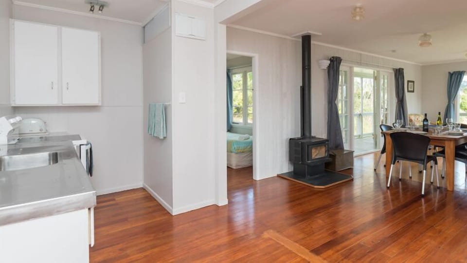 3 Bedroom Bungalow Sea Views | Private kitchen