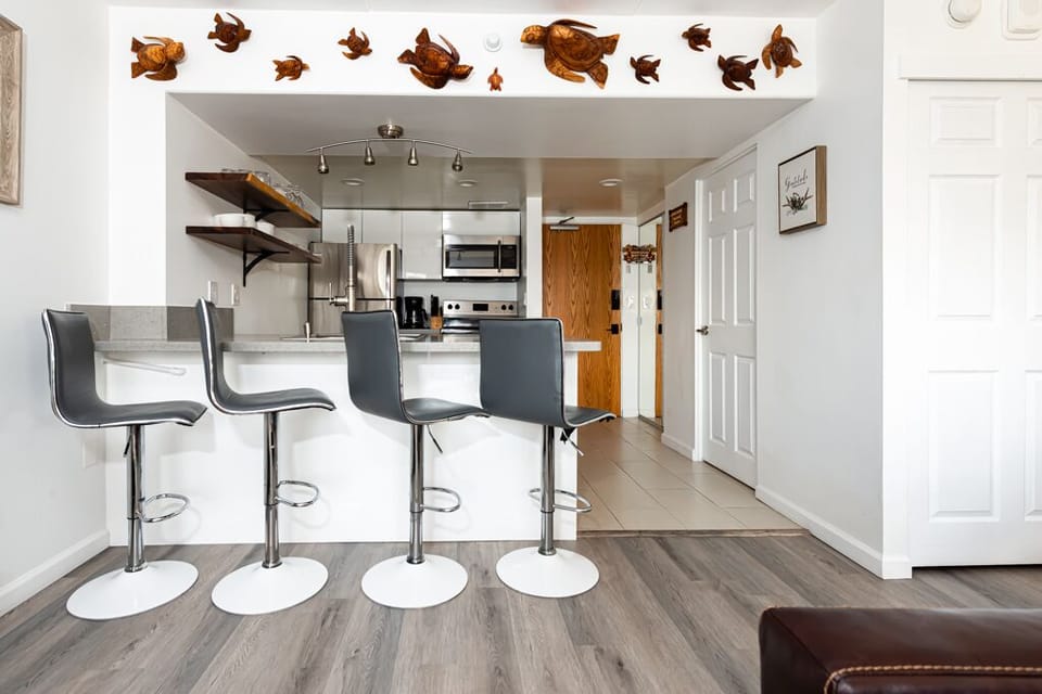 Our open and cozy kitchen for small meals or coffee at home before that outing!