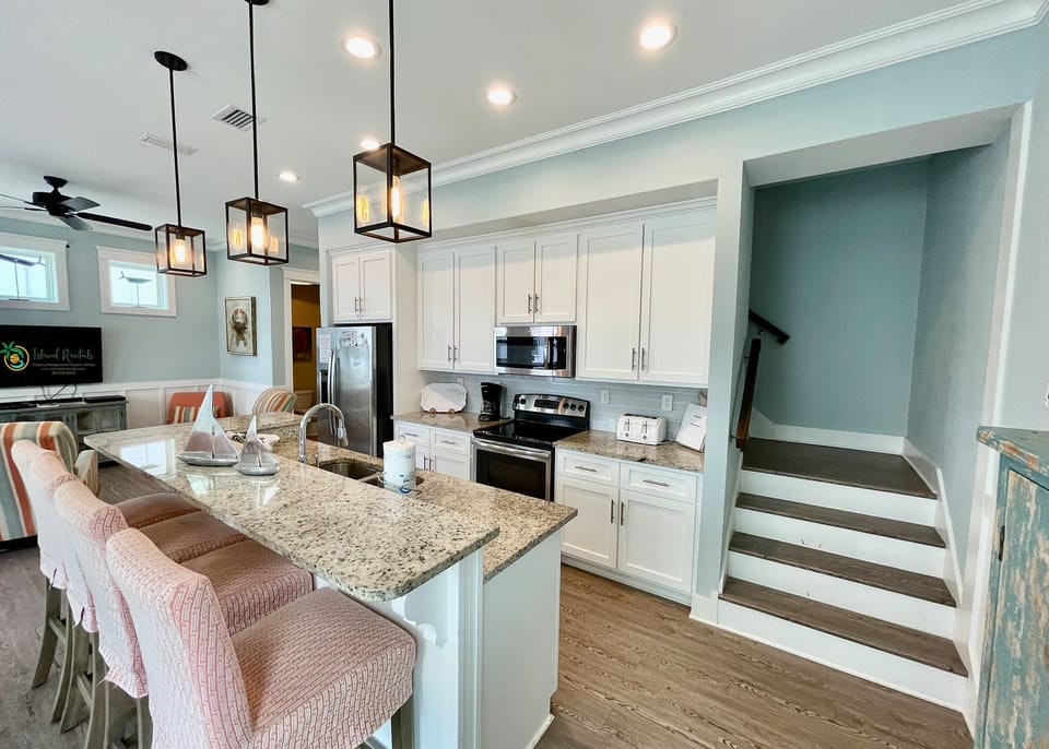 Tortuga Sunset, Gulf Shores, Alabama. 2 Bedroom 2 Bathroom, sleeps 8.