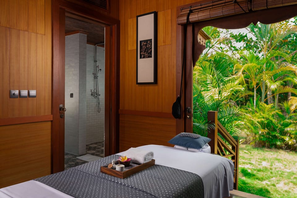 Couples treatment rooms, hot stone massages, deep-tissue massages
