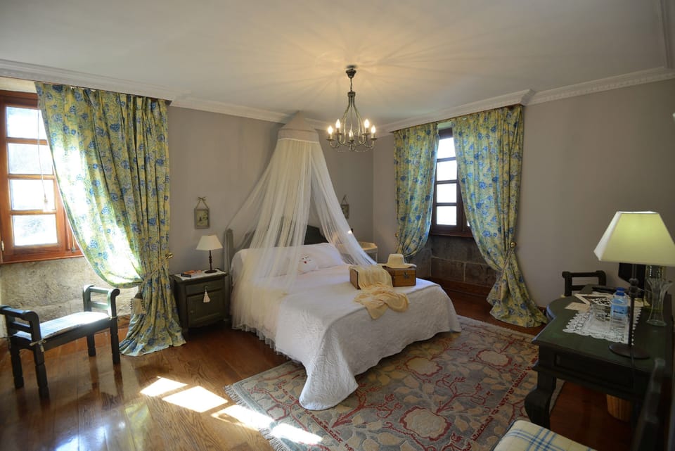 Superior Double Room, 1 Queen Bed | Desk, free WiFi, bed sheets