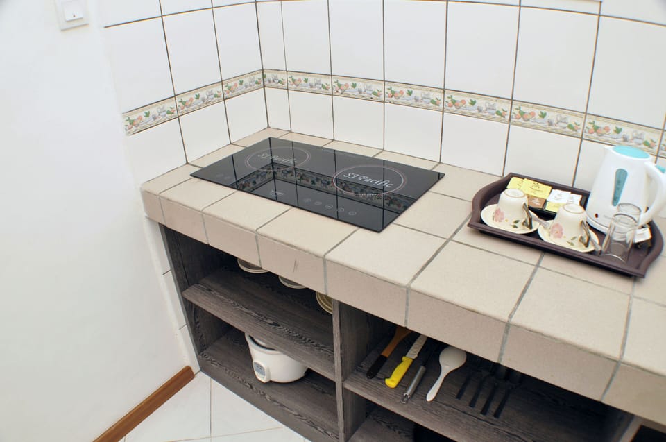 Studio Twin | Private kitchen | Electric kettle