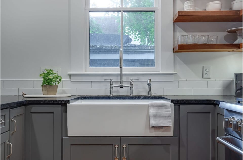 Farmhouse sink 