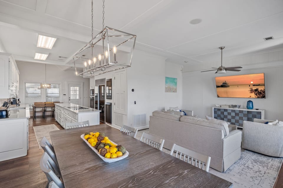 Sandy Boardwalk - Seagrove Beach - First Floor - Dining/Living/Kitchen Area