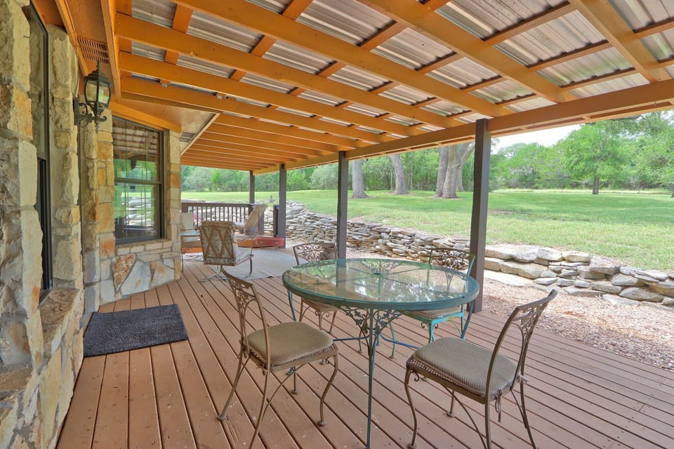 Covered back deck with outdoor seating