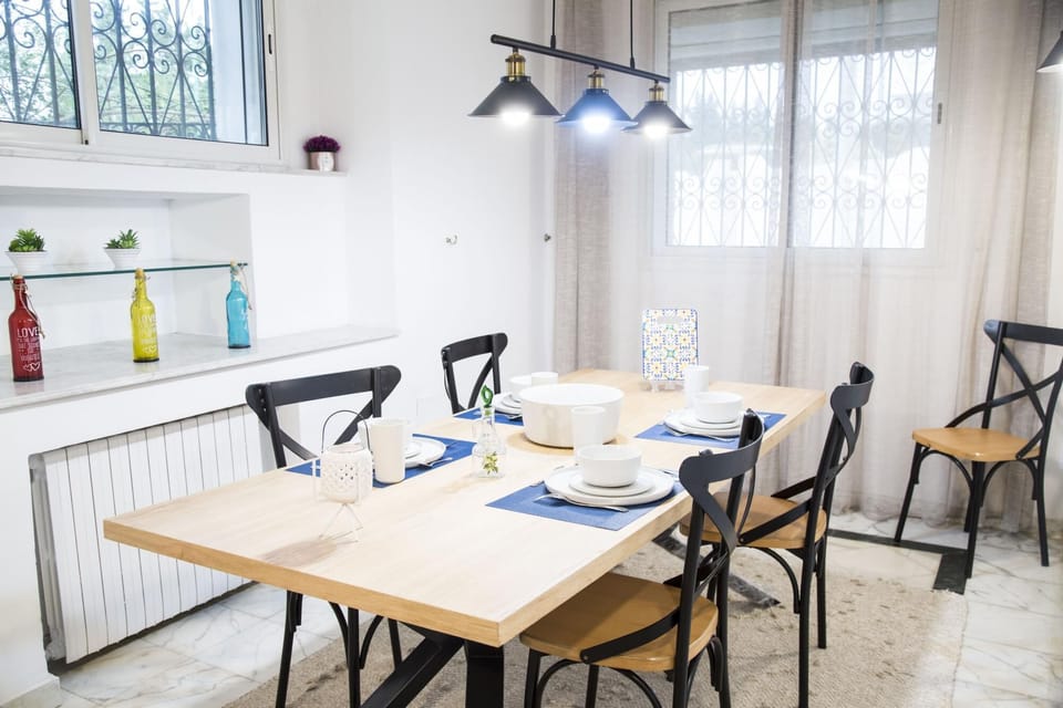 House | 2 bedrooms, WiFi