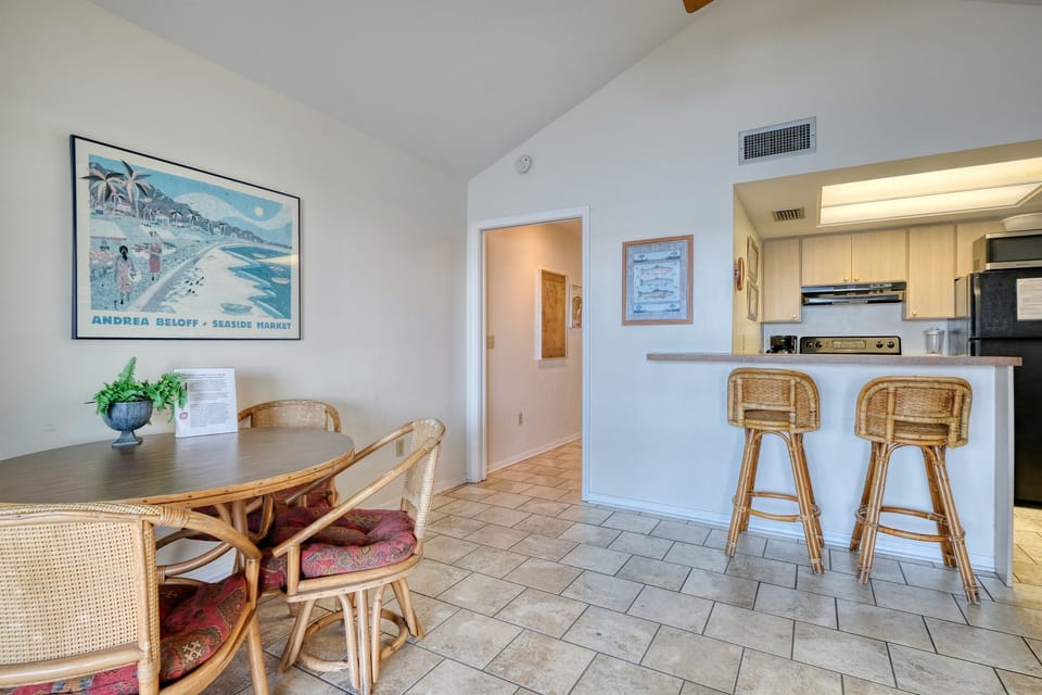 Additional dining area