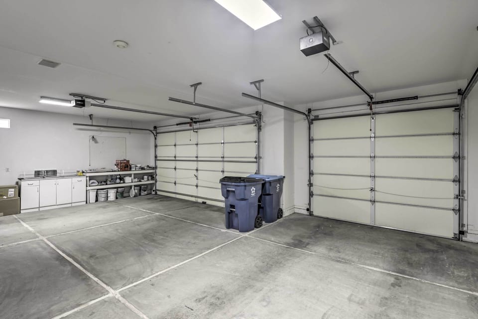Garage (3 Vehicles) | 45' Seasonal Trailer Bay