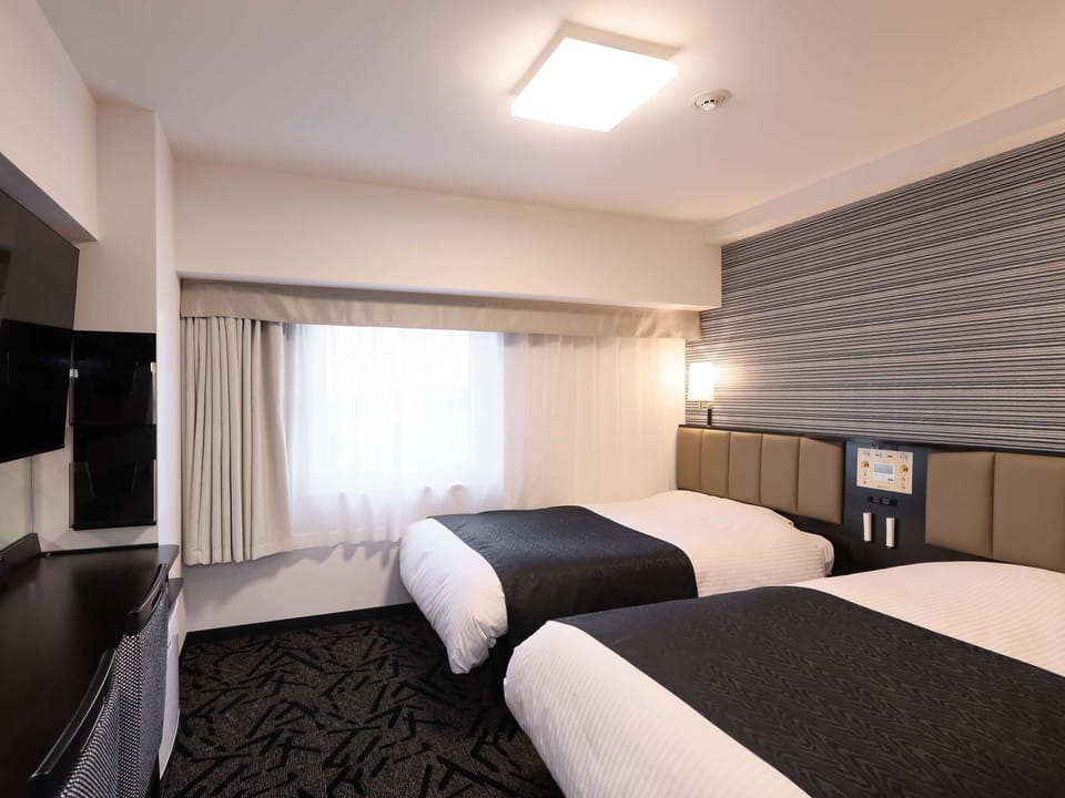 Desk, WiFi (free), bed sheets