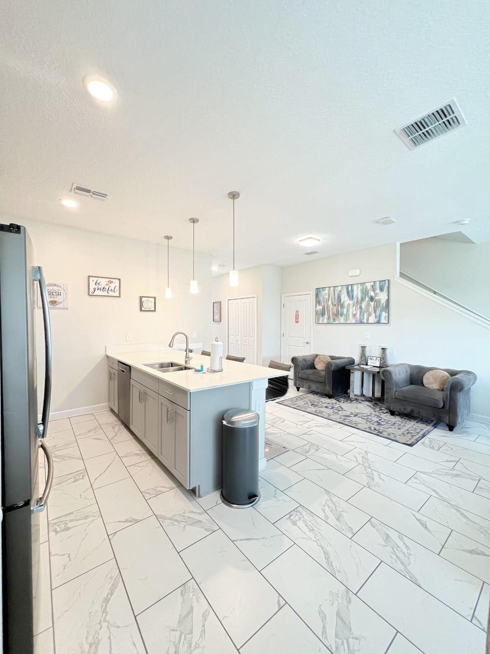 KITCHEN AREA (4)
