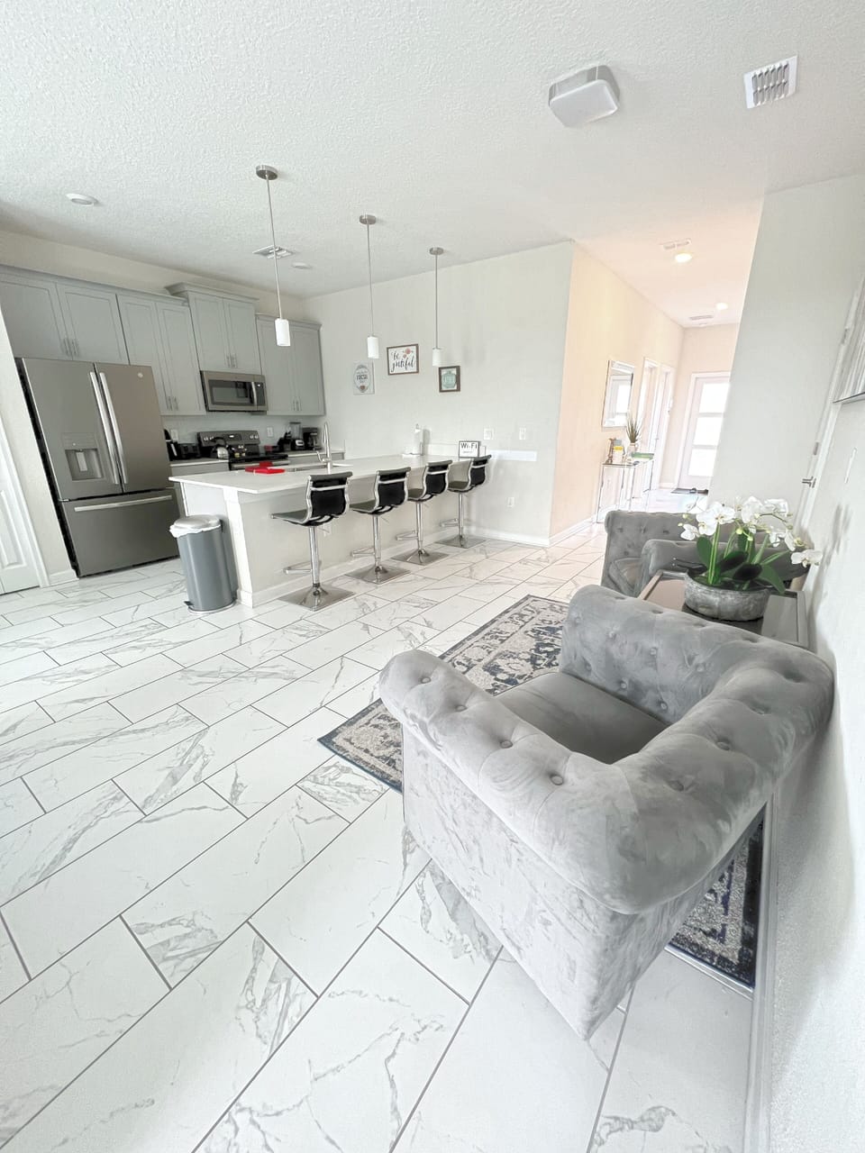 KITCHEN AREA (2)