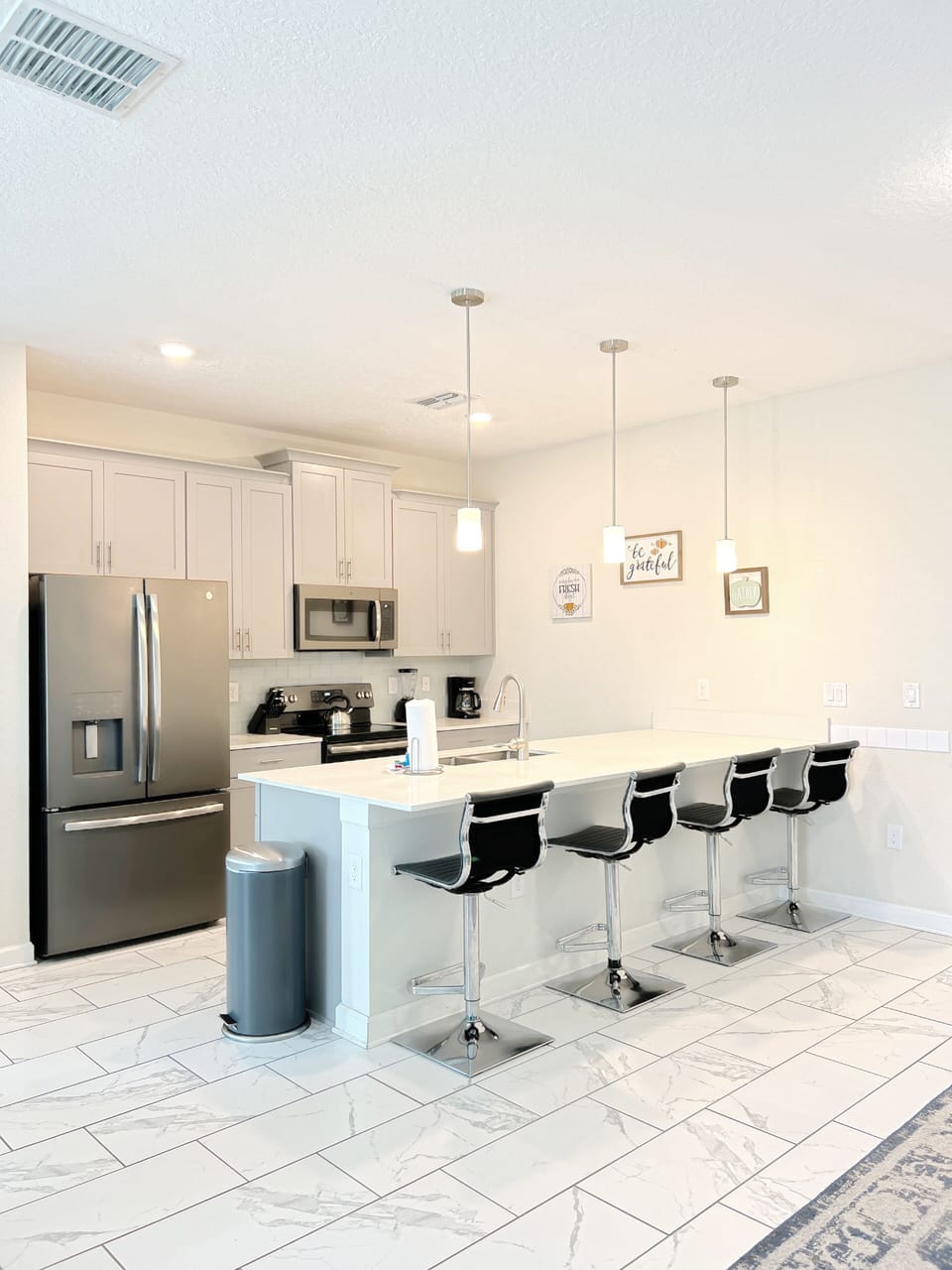 KITCHEN AREA (3)