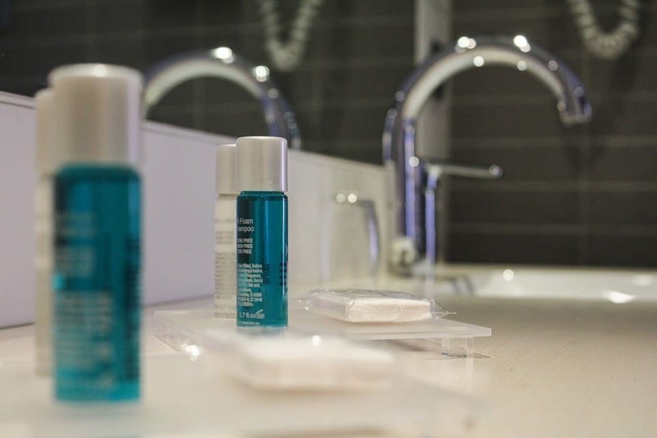 Suite | Bathroom | Free toiletries, hair dryer, towels