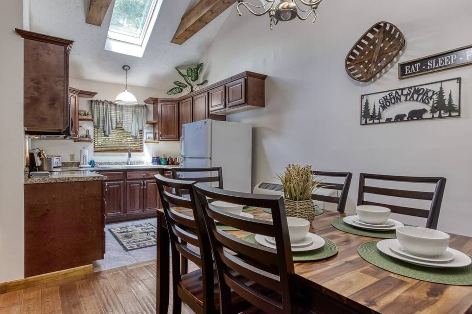 Dining table with seating for six people