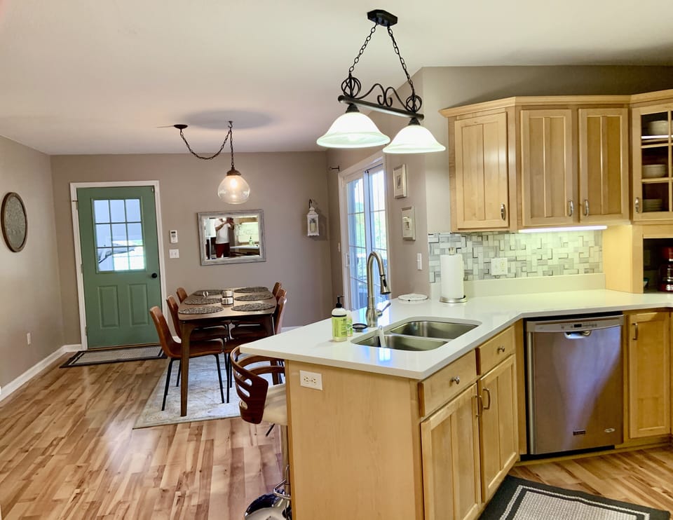 Kitchen double sink w/stainless steel dishwasher 
